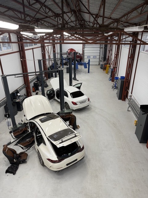 Обслуживание пневмоподвески Mercedes-Benz в Москве - Аирматик Про